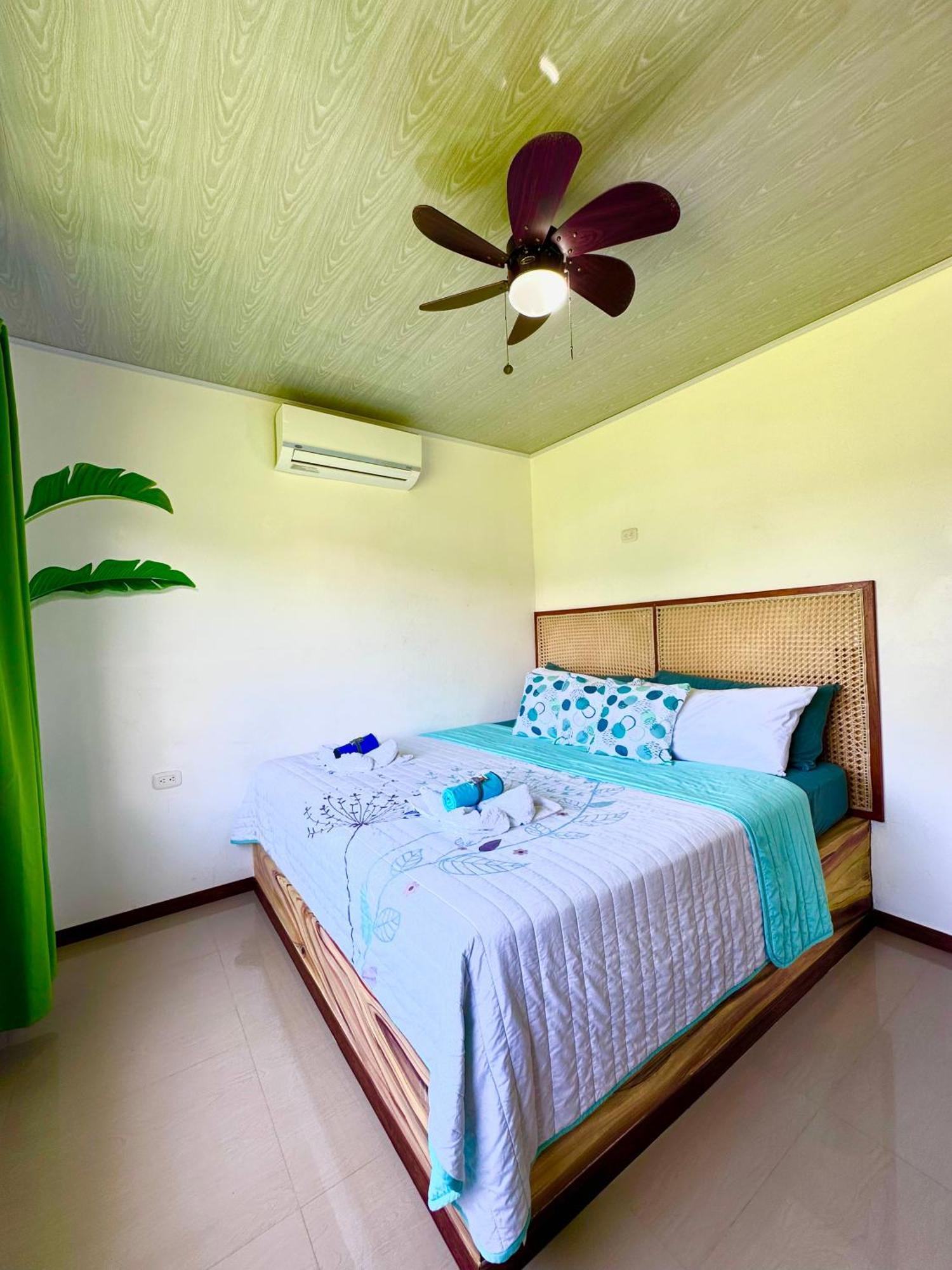 Oso Perezoso Pool Villa Puerto Viejo de Talamanca Bagian luar foto