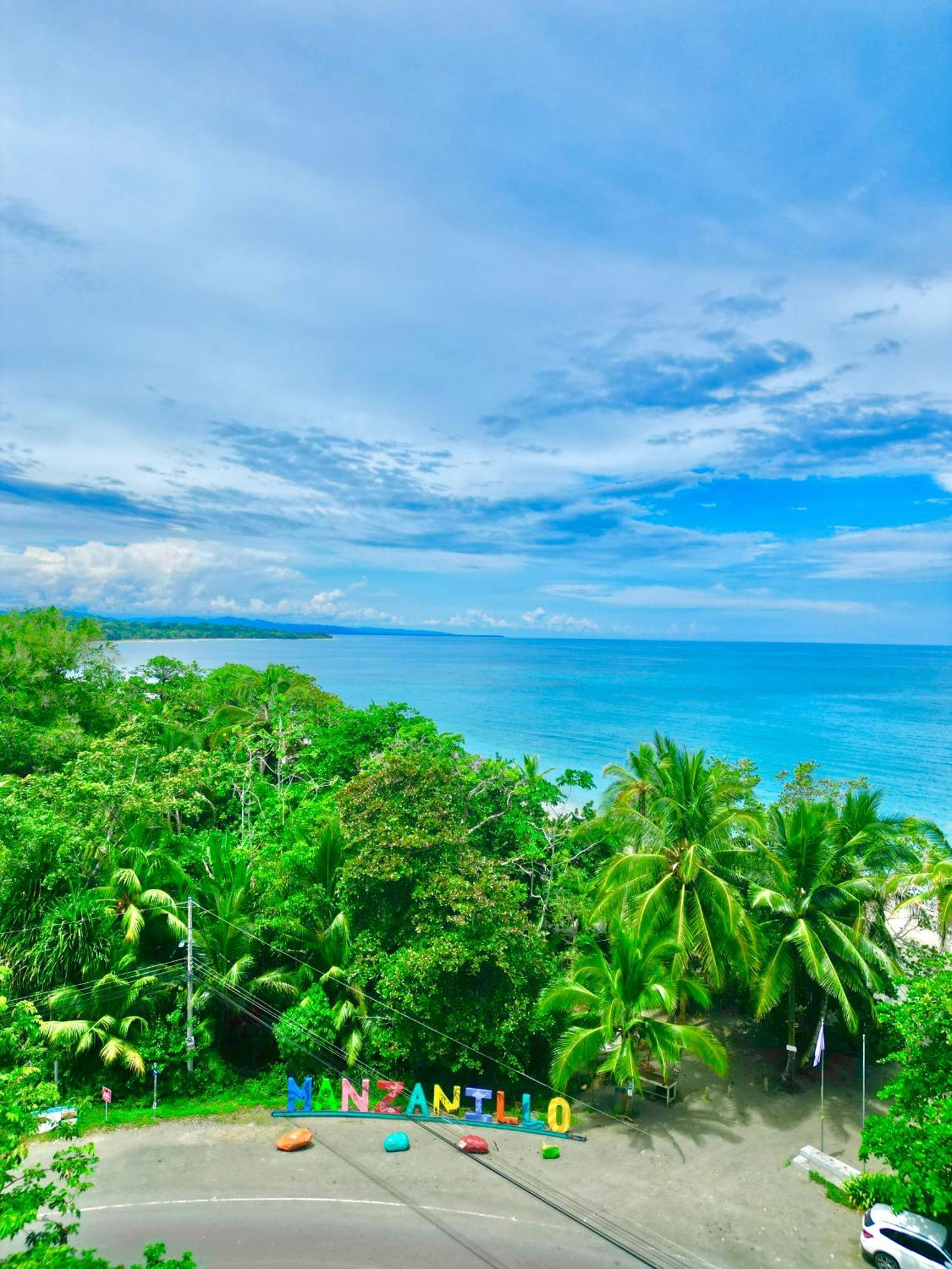 Oso Perezoso Pool Villa Puerto Viejo de Talamanca Bagian luar foto
